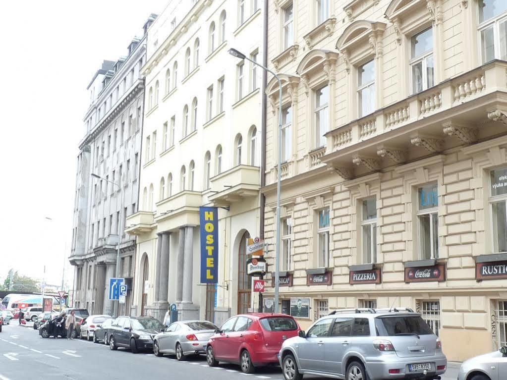 Ats Hostel Jednota Prague Ngoại thất bức ảnh